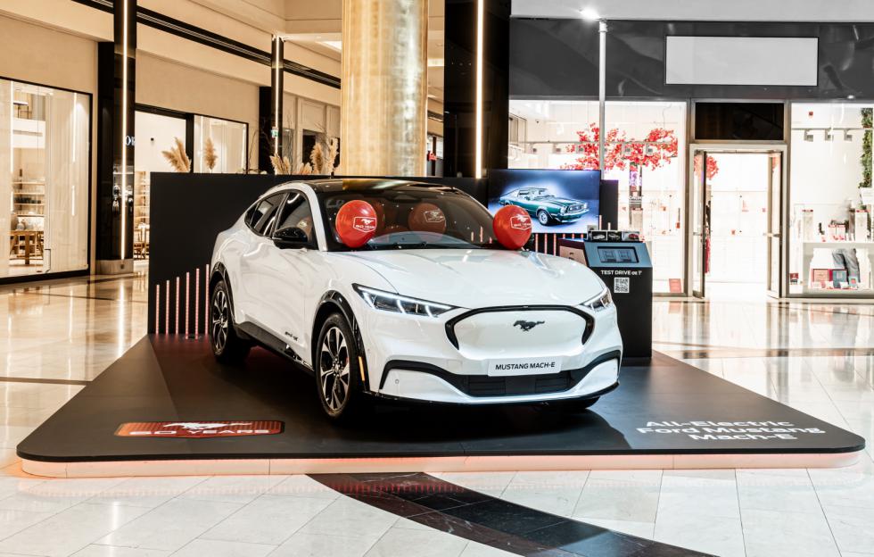 Ford: Η Mach-E γιορτάζει τα 60 χρόνια της Mustang στο Golden Hall